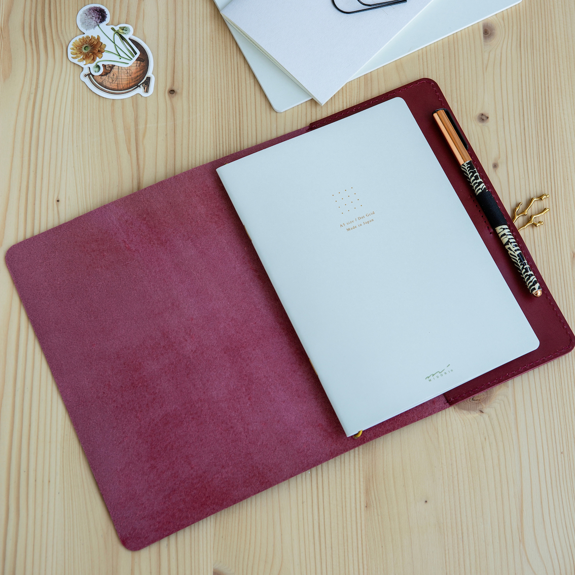 Leather Journal Cover Refillable MINIMAL/ Amaranto