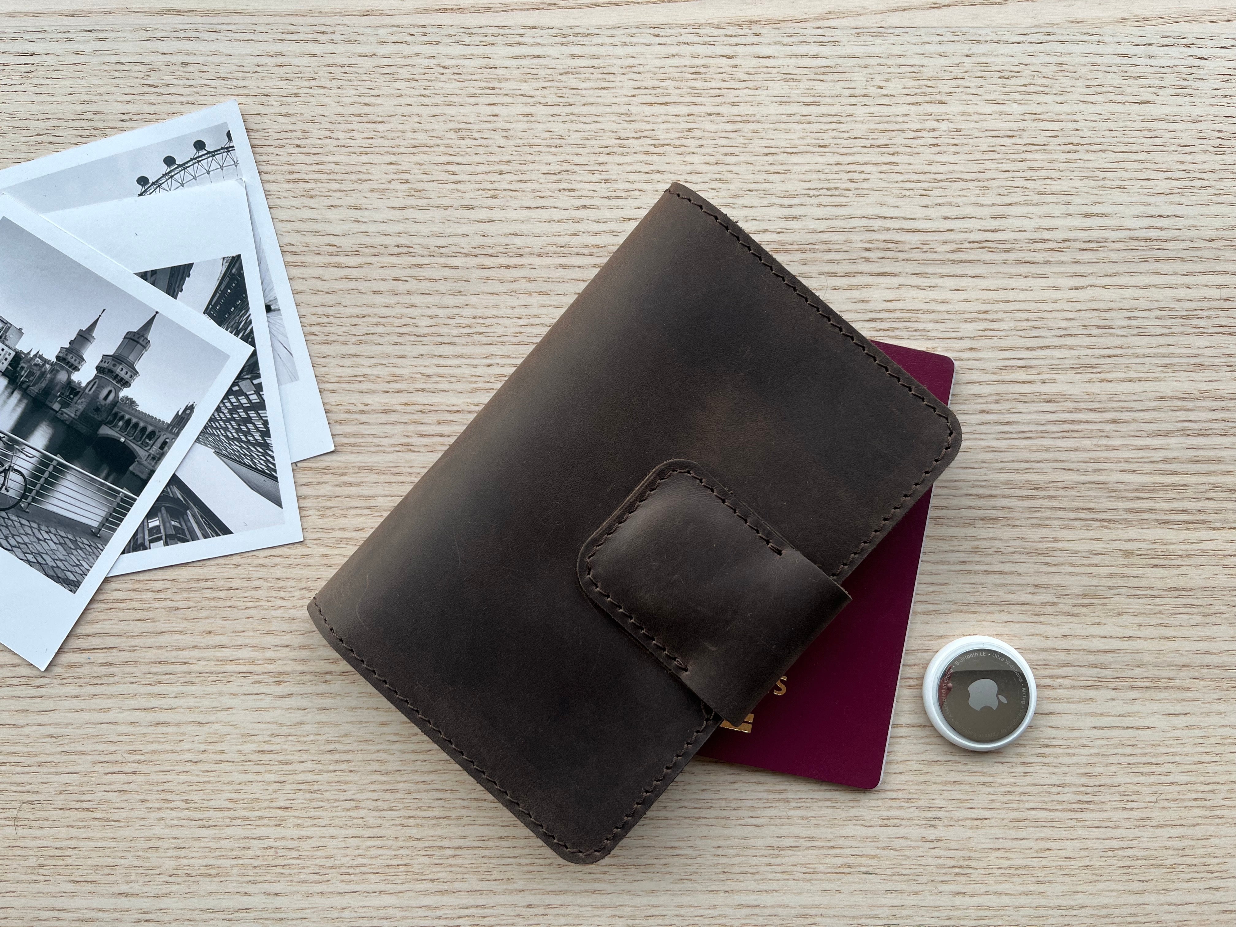 Passport holder with AirTag holder Brown leather
