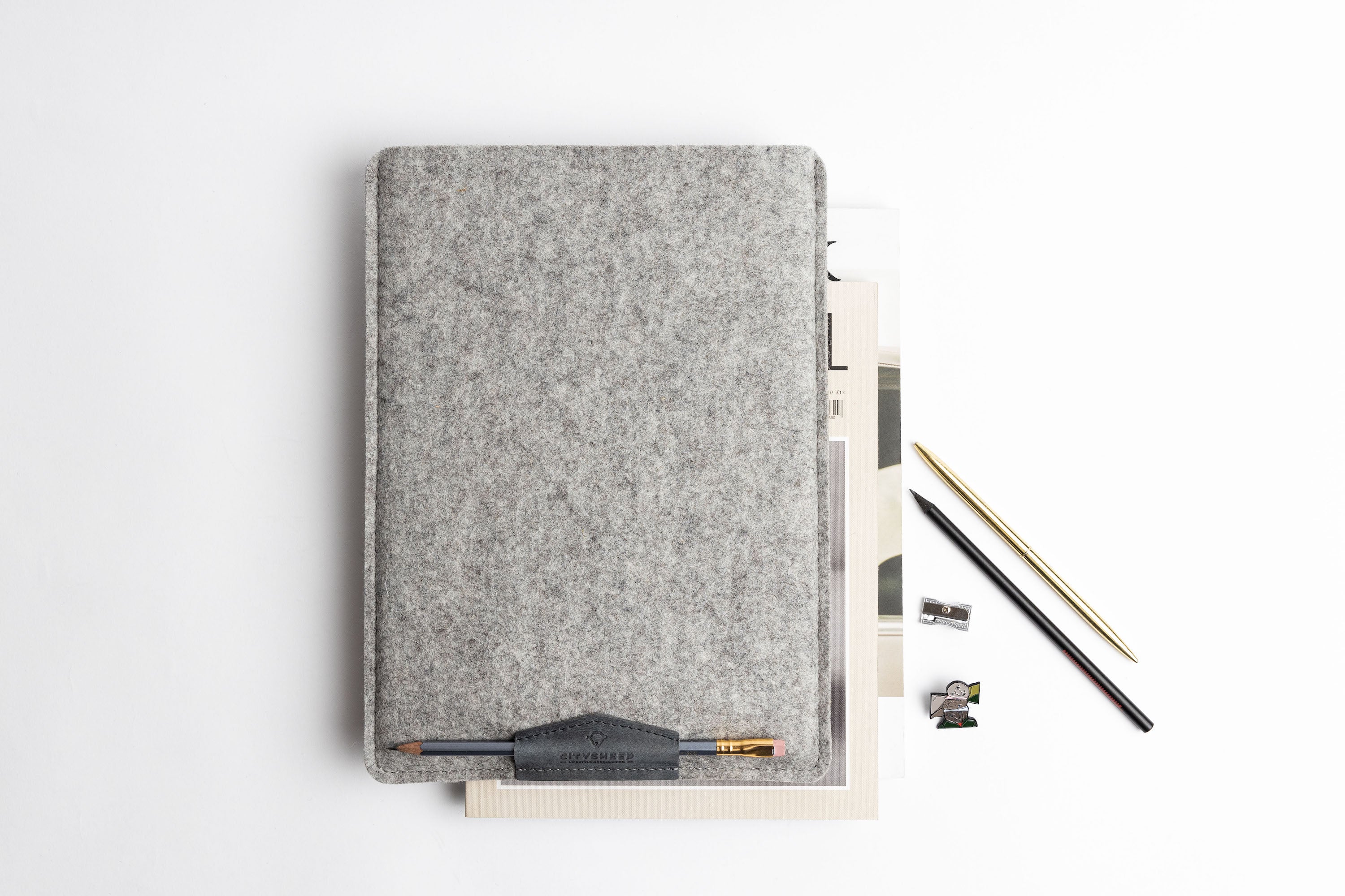 Minimalist Felt MacBook Laptop Sleeve. Handcrafted in Europe.