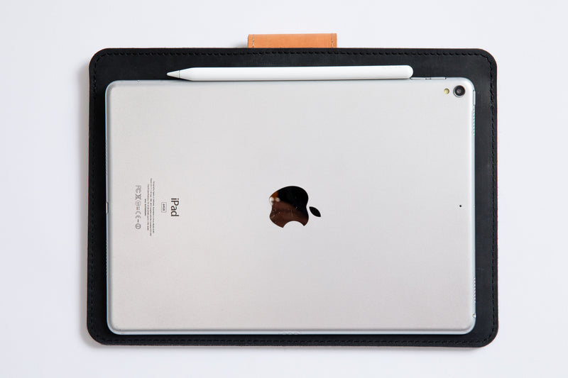 iPad Case/ KEEP IT SNUG / Classy Black/