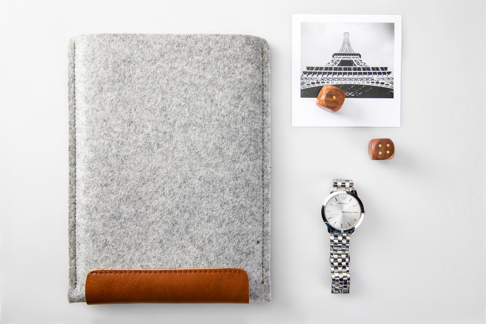iPad mini sleeve made from vegetable tanned leather and wool felt