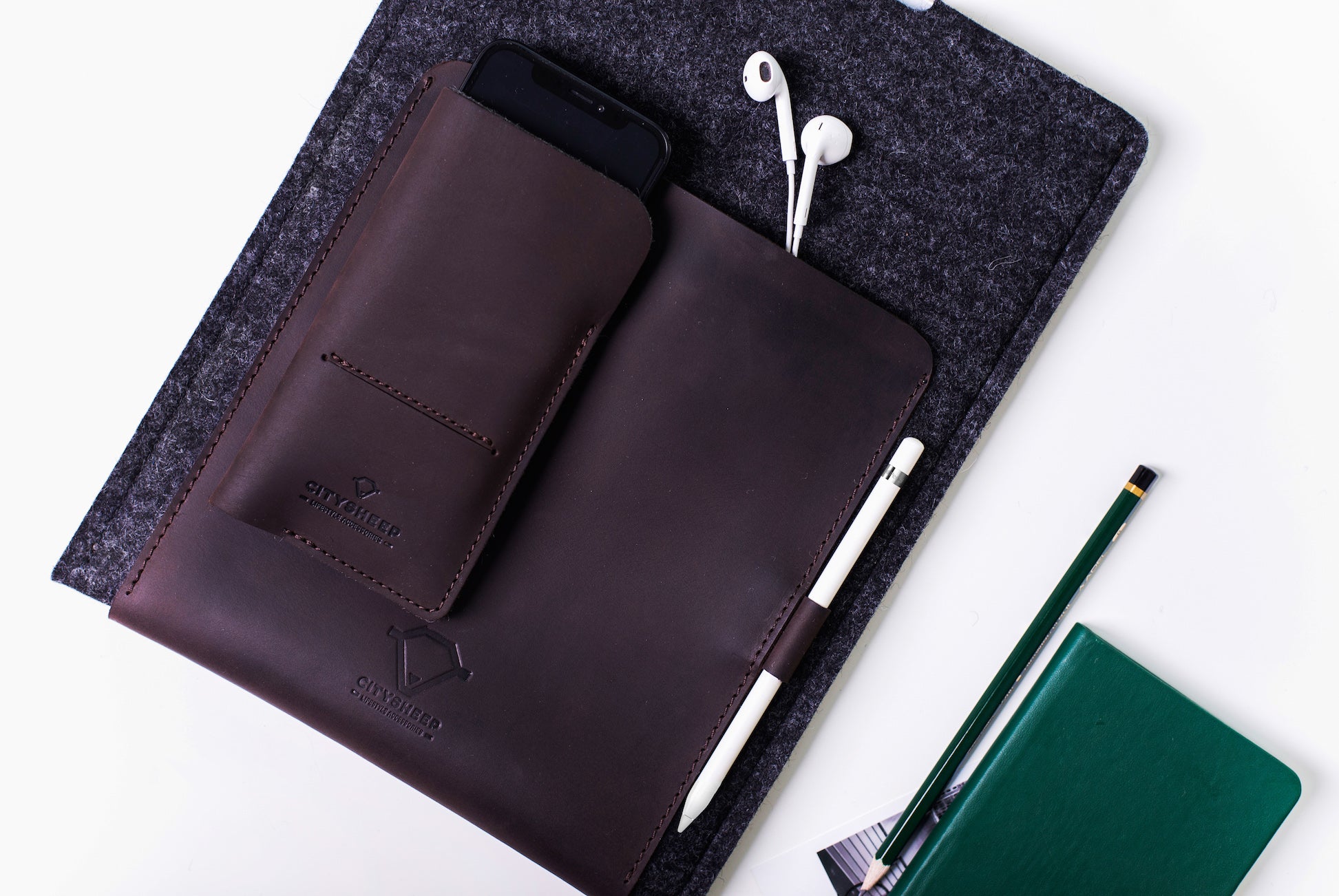 Premium quality tech sleeves for iPad Pro/ Air, made from natural materials.