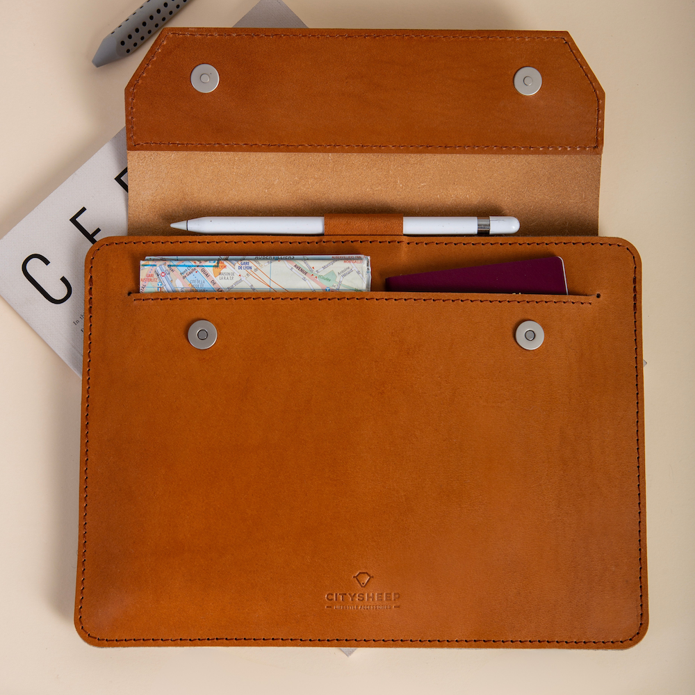 Leather iPad Case with Apple Pencil Holder KEEP IT SNUG Xtra/ Vegetable Tanned