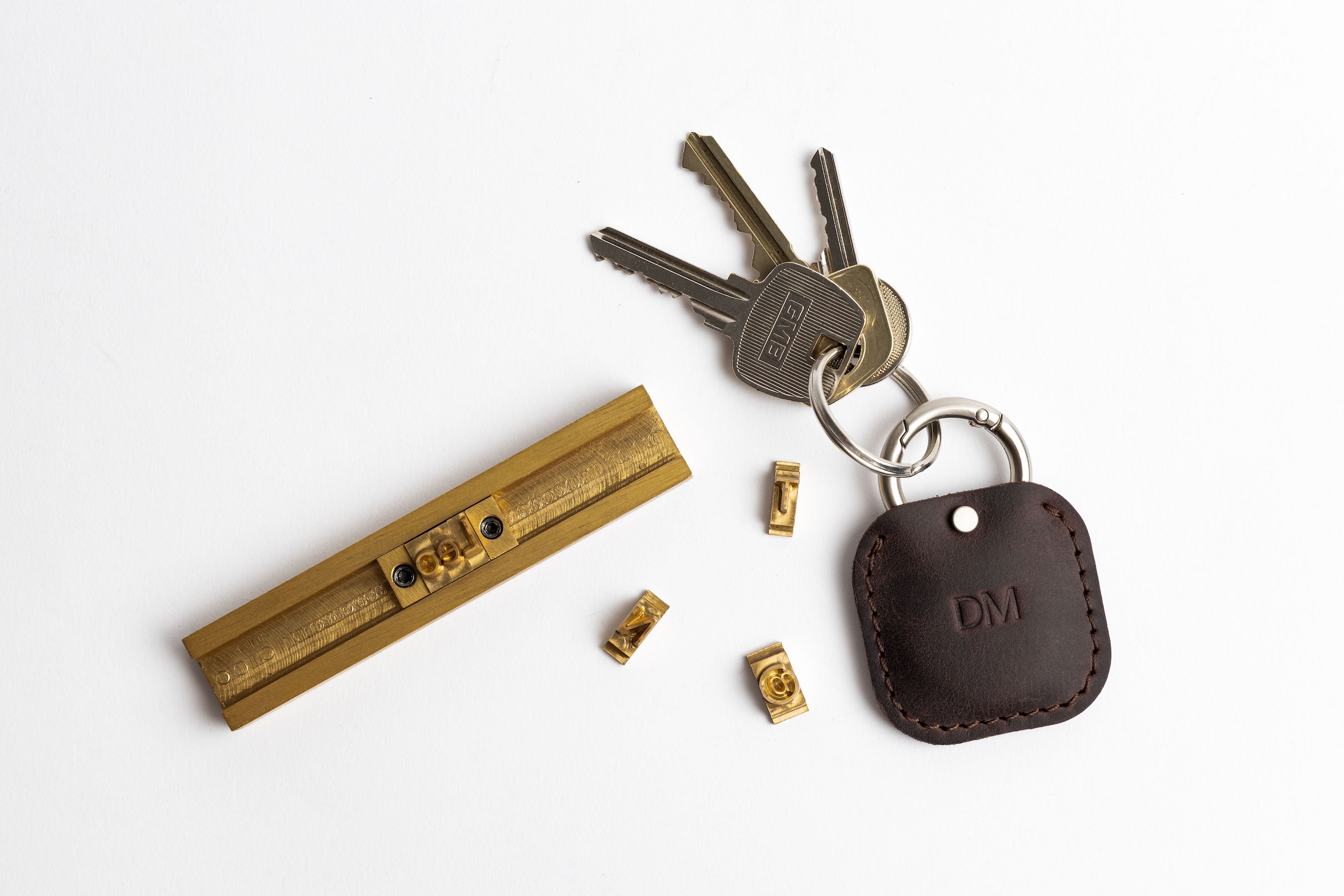 Personalised leather AirTag holder keychain
